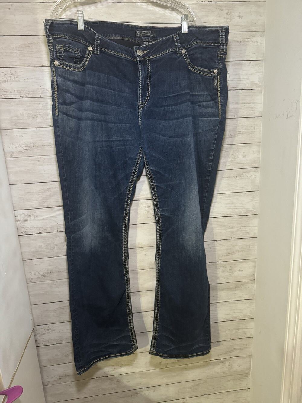 Silver Women’s Plus Size Jeans Dark Wash 24W Mid Bootcut Stretch Denim Jeans